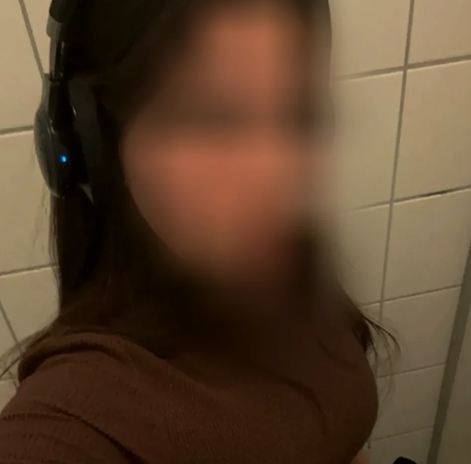 Chiara, 25