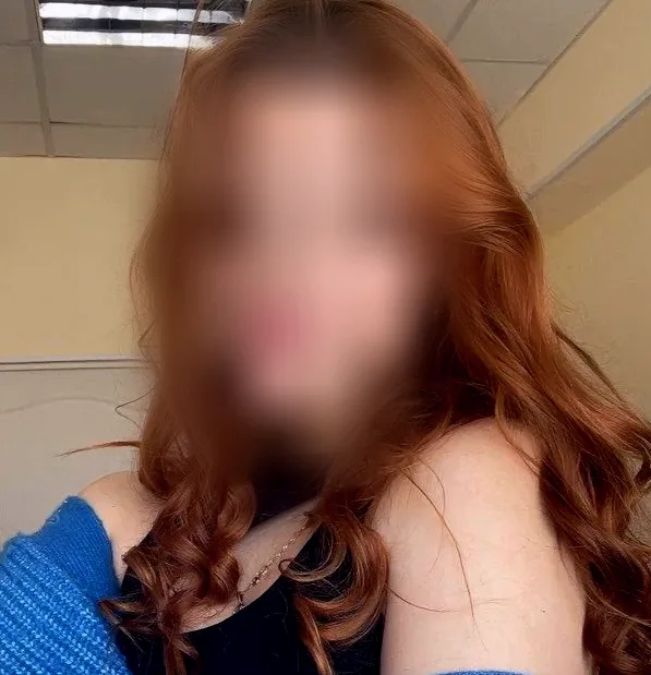Lilly, 20