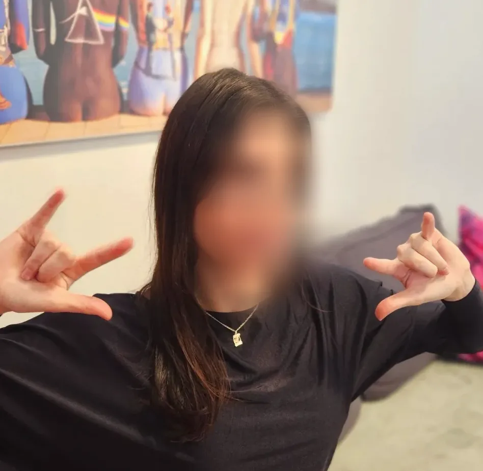 Stefanie, 27